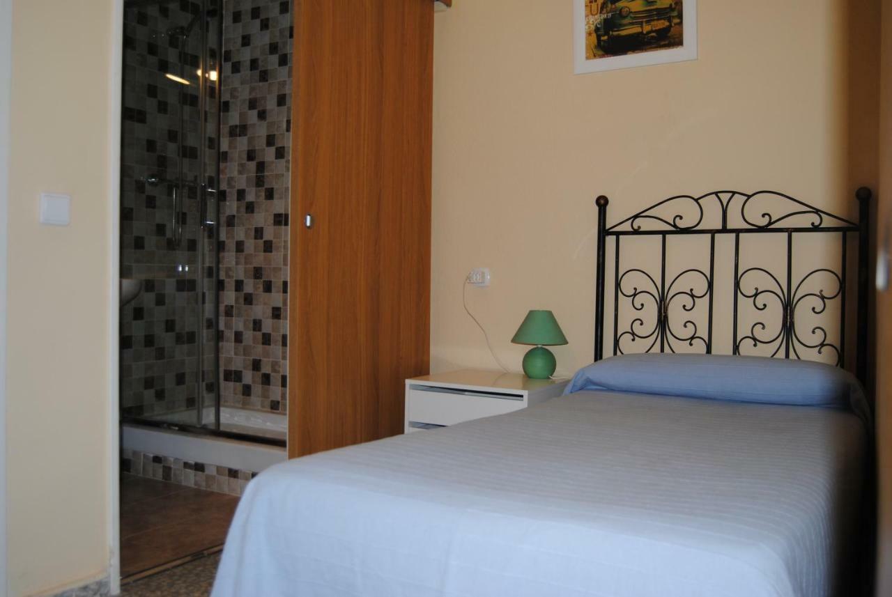 Hostal Avila Ocana  Exterior photo